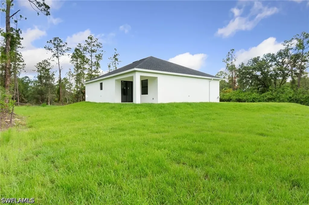 2803 E 13th Street Lehigh Acres FL 33972