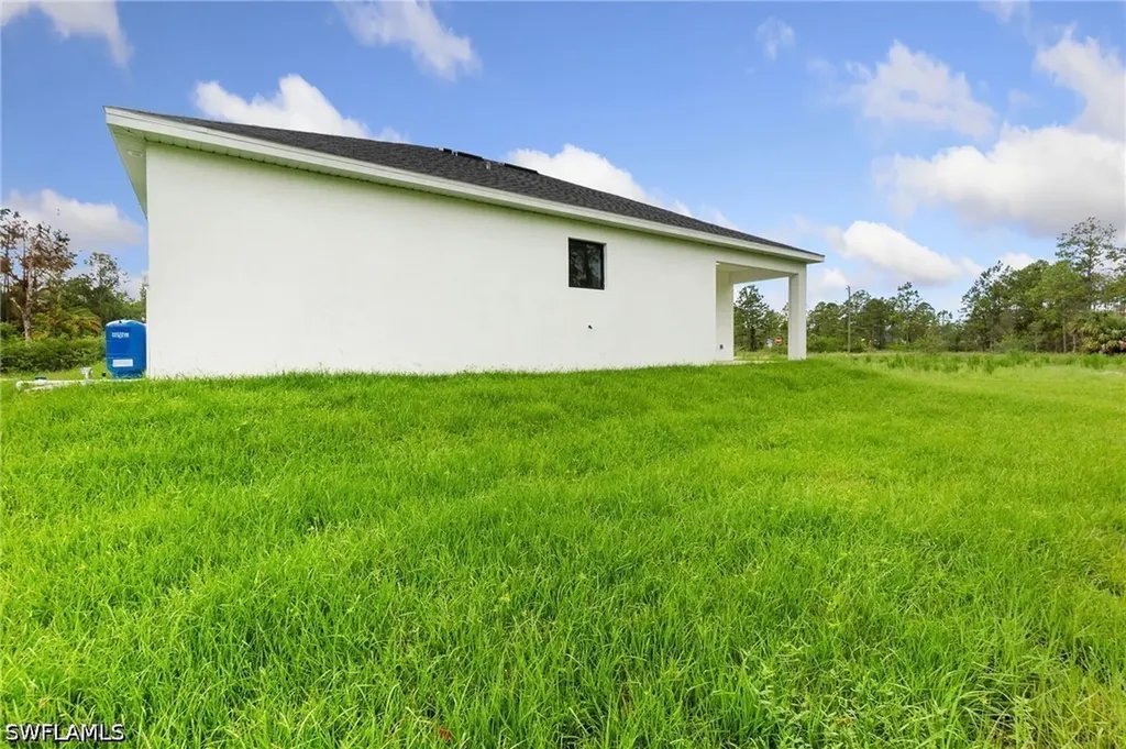 2803 E 13th Street Lehigh Acres FL 33972