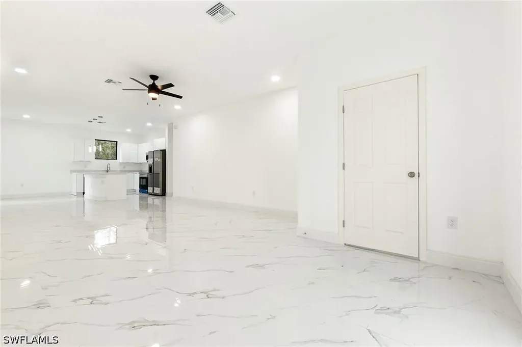 2803 E 13th Street Lehigh Acres FL 33972