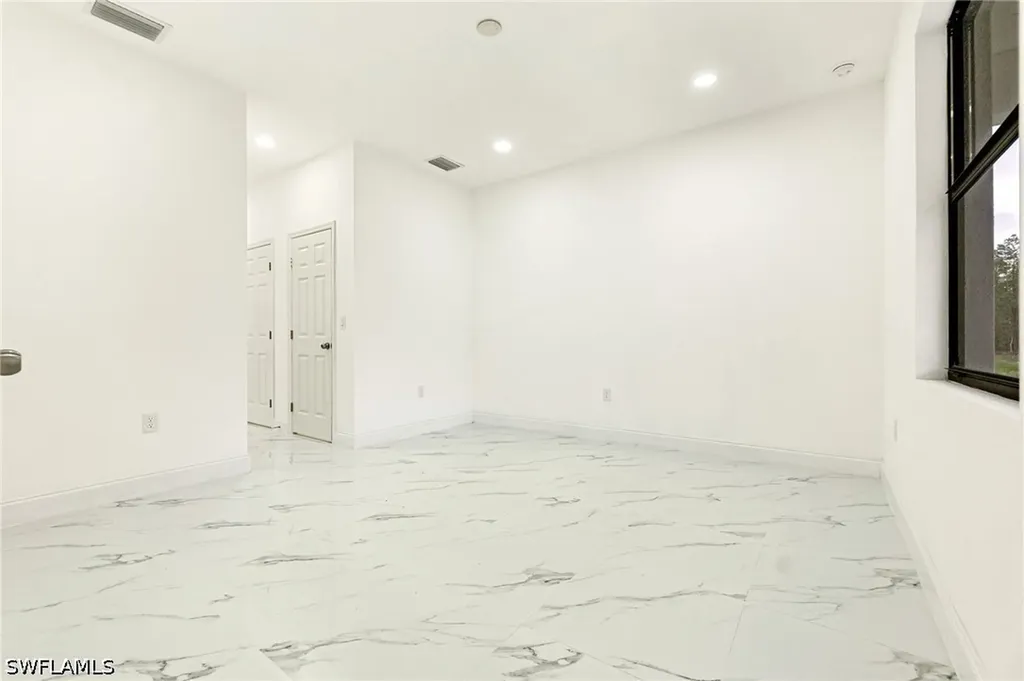 2803 E 13th Street Lehigh Acres FL 33972