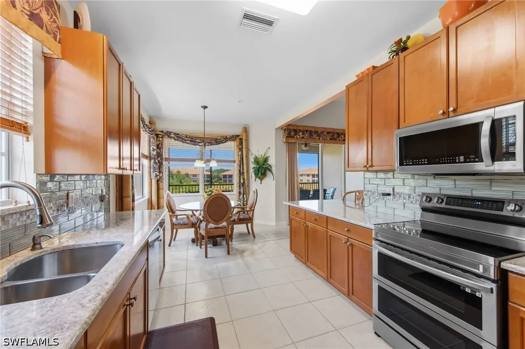 7090 Bay Woods Lake Court Fort Myers FL 33908
