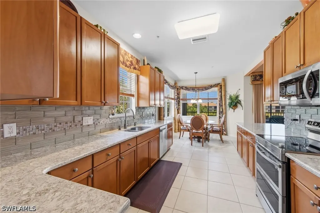 7090 Bay Woods Lake Court Fort Myers FL 33908