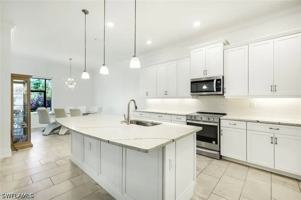 28105 Captiva Shell Loop Bonita Springs FL 34135