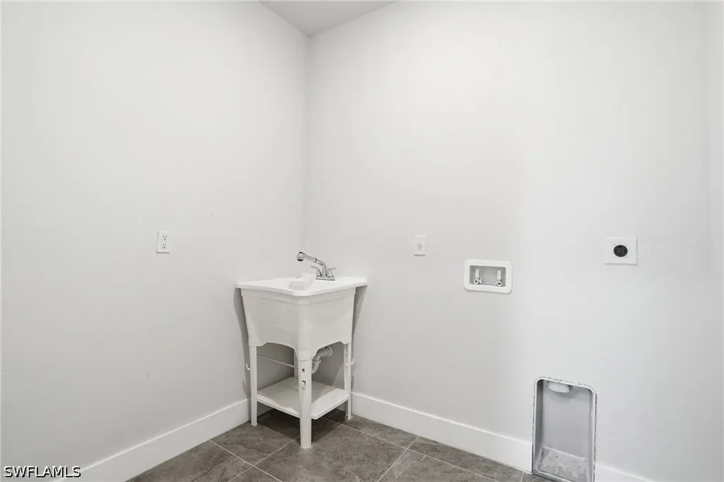 2303 NW 18th Place Cape Coral FL 33993
