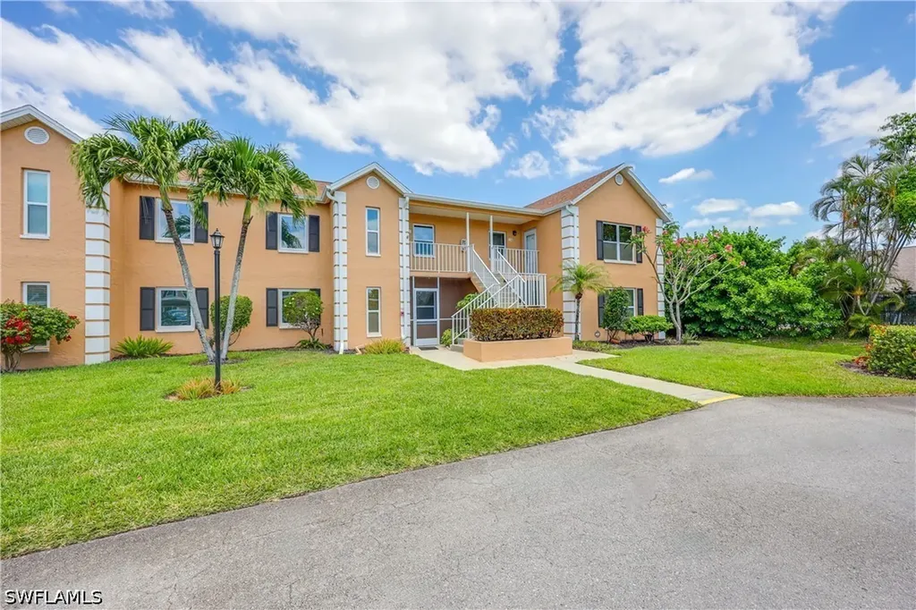 2050 W Crown Pointe Boulevard Naples FL 34112