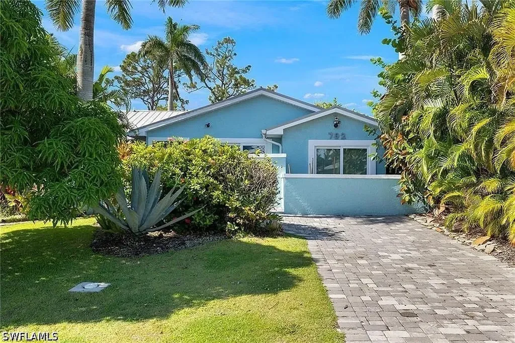 792 108th Avenue N Naples FL 34108