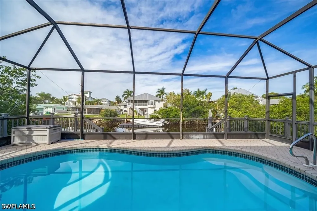 1283 Grand Canal Drive Naples FL 34110