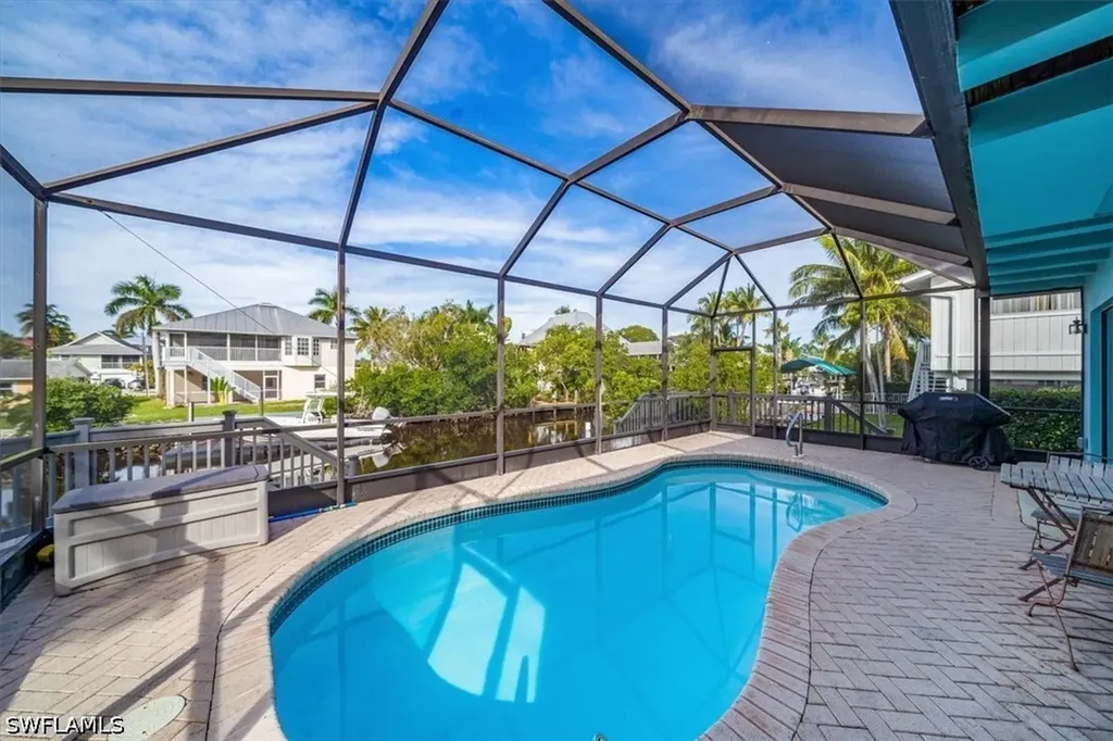 1283 Grand Canal Drive Naples FL 34110