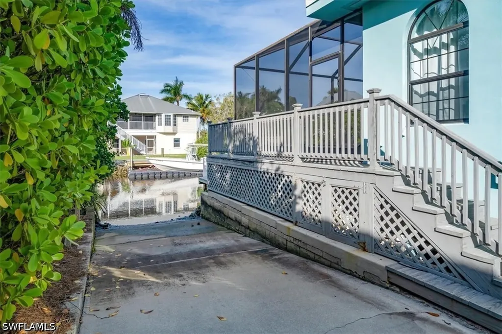 1283 Grand Canal Drive Naples FL 34110