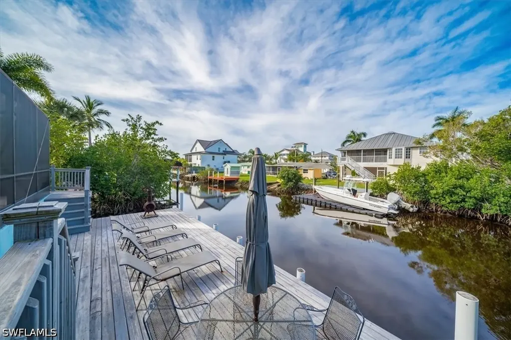 1283 Grand Canal Drive Naples FL 34110
