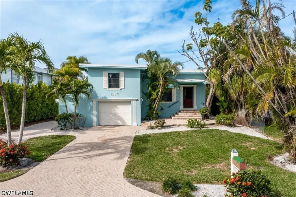 1283 Grand Canal Drive Naples FL 34110