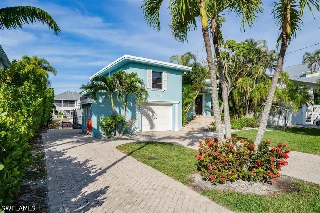 1283 Grand Canal Drive Naples FL 34110