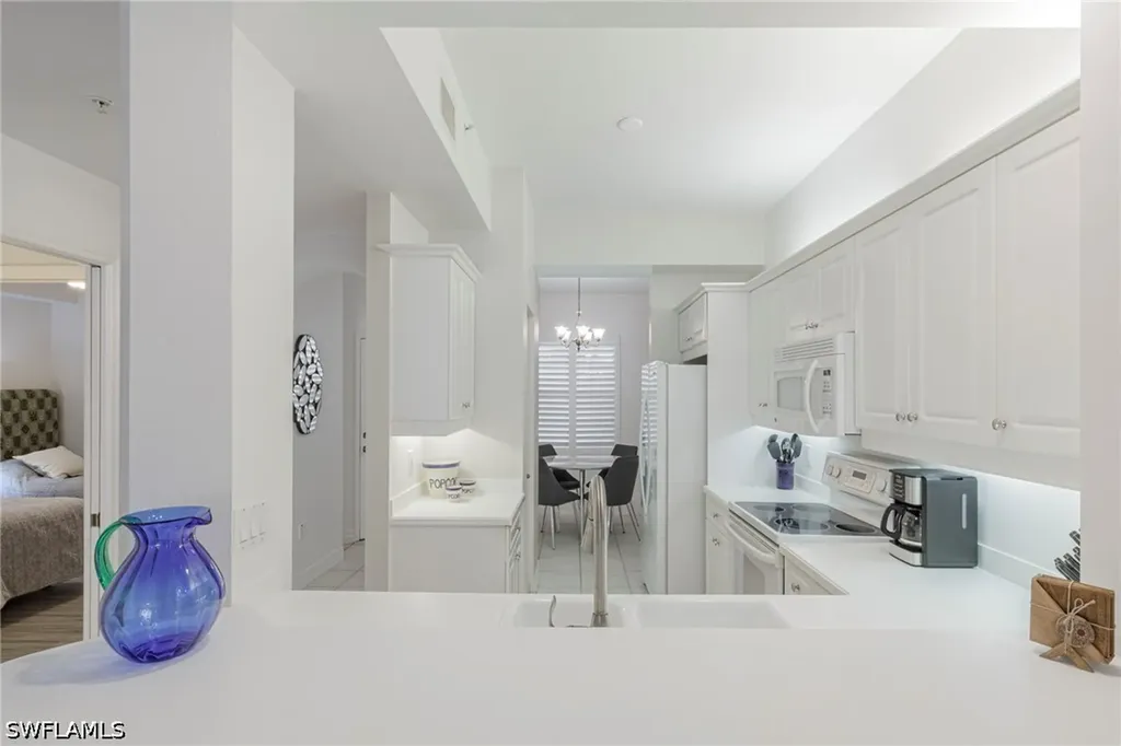 410 Bayfront Place Naples FL 34102
