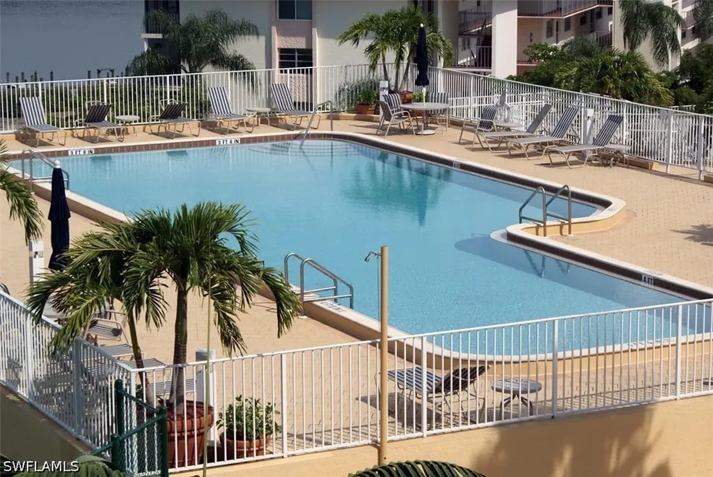 410 Bayfront Place Naples FL 34102