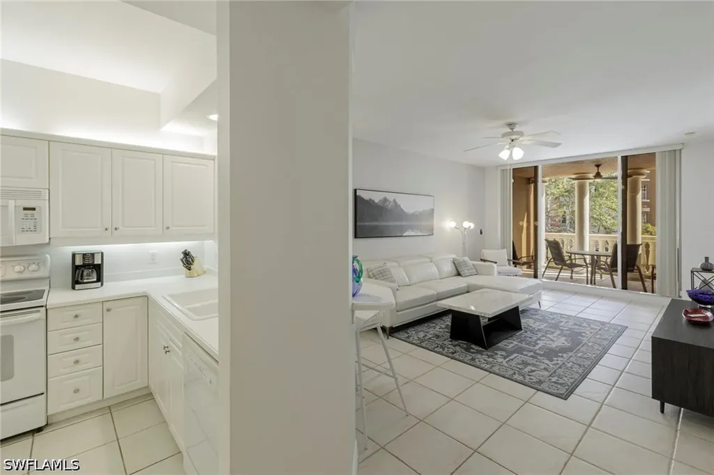 410 Bayfront Place Naples FL 34102