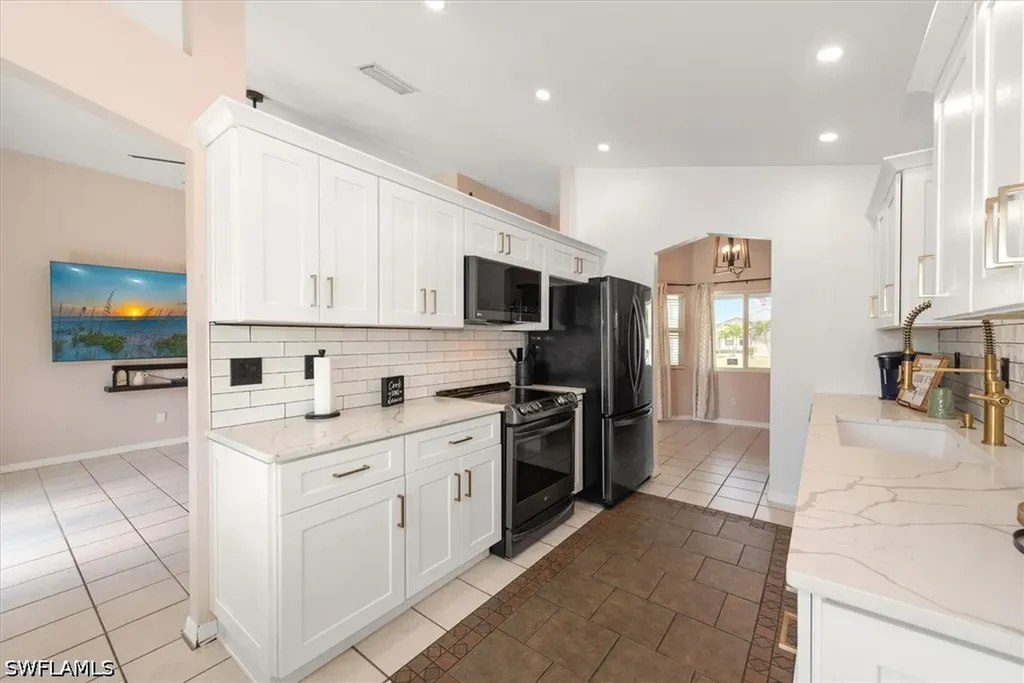 1156 SW 41st Terrace Cape Coral FL 33914
