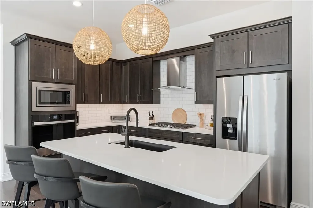 9194 Cayman Drive Naples FL 34114