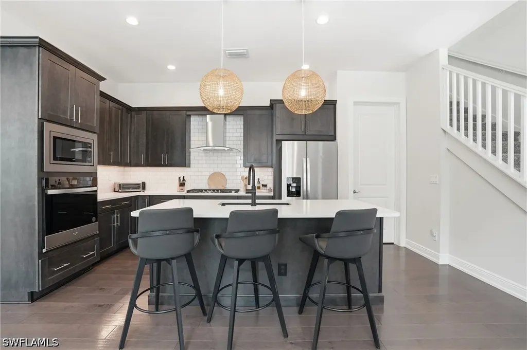 9194 Cayman Drive Naples FL 34114
