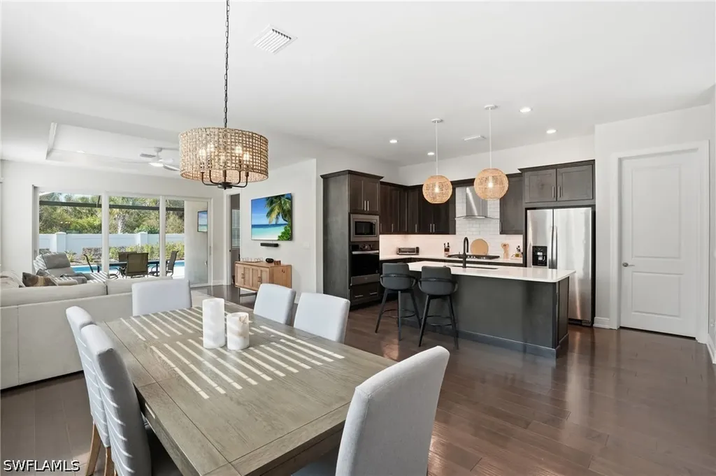 9194 Cayman Drive Naples FL 34114
