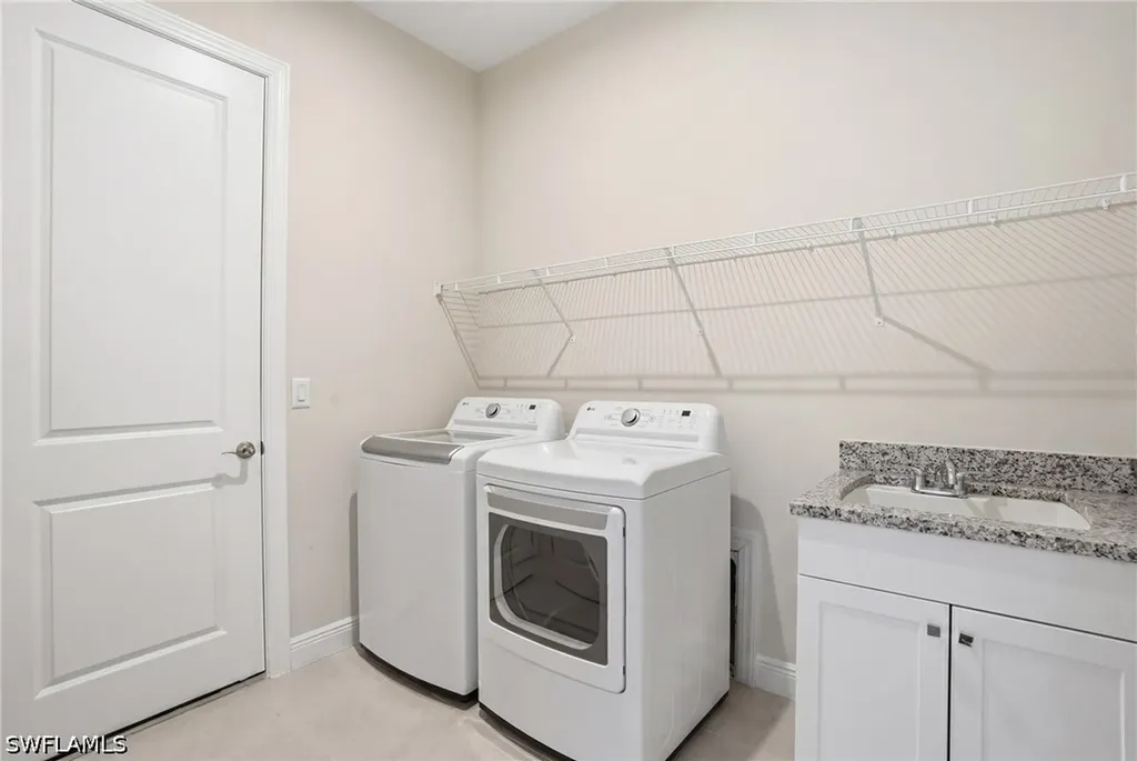 9194 Cayman Drive Naples FL 34114