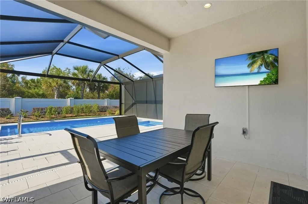 9194 Cayman Drive Naples FL 34114