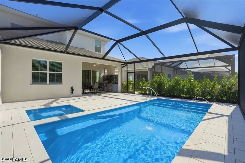 9194 Cayman Drive Naples FL 34114