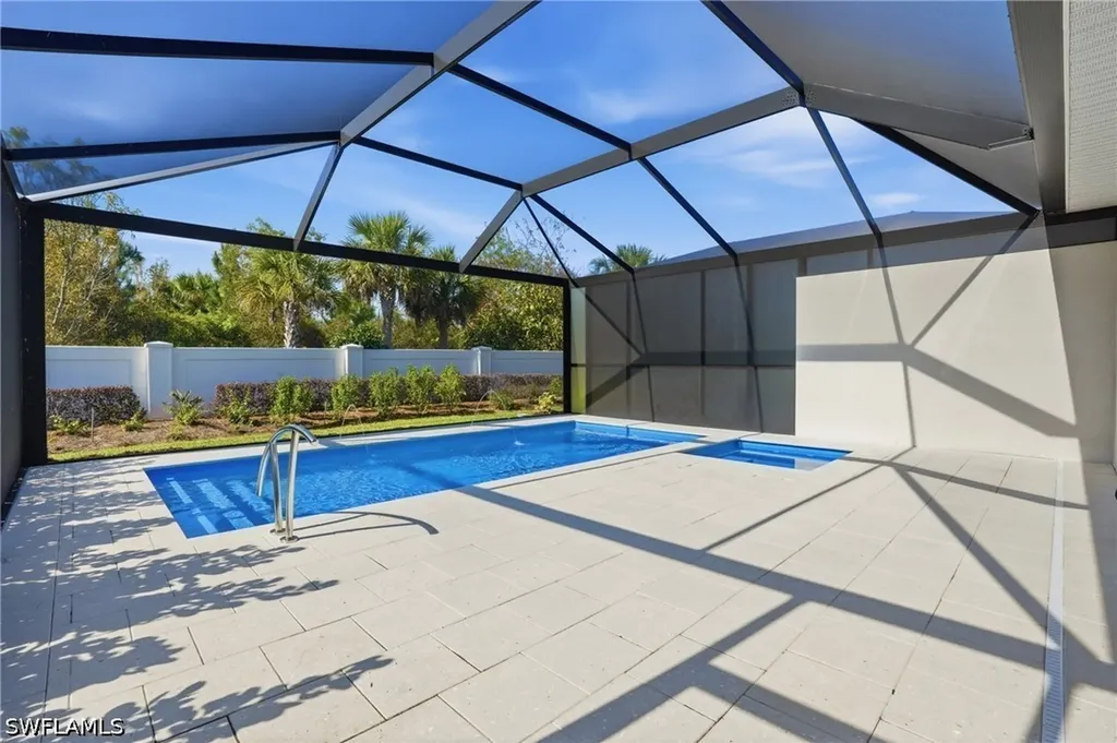 9194 Cayman Drive Naples FL 34114