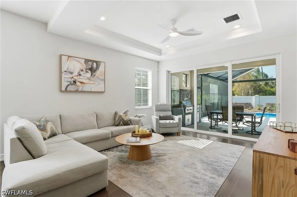 9194 Cayman Drive Naples FL 34114