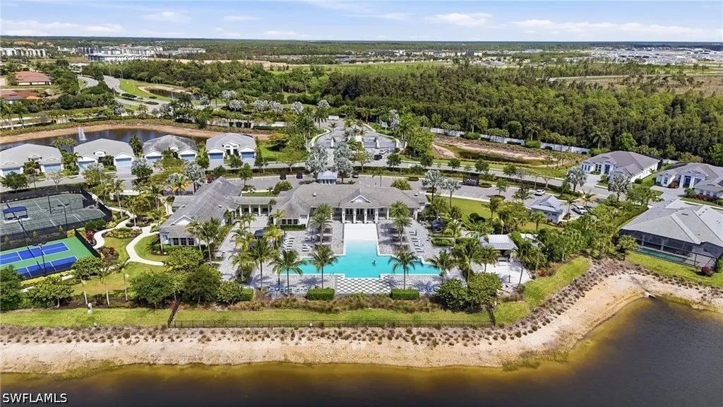 9194 Cayman Drive Naples FL 34114