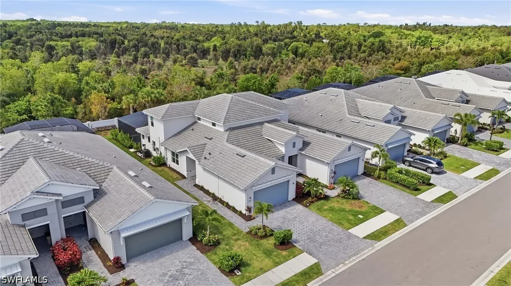 9194 Cayman Drive Naples FL 34114
