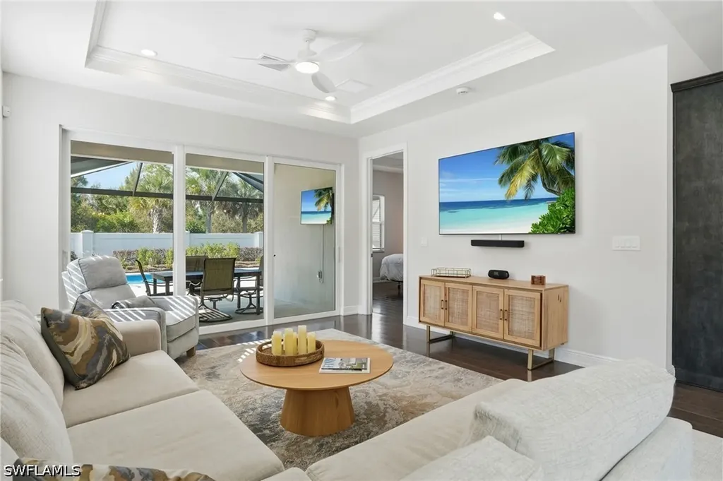 9194 Cayman Drive Naples FL 34114