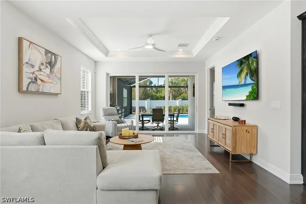 9194 Cayman Drive Naples FL 34114