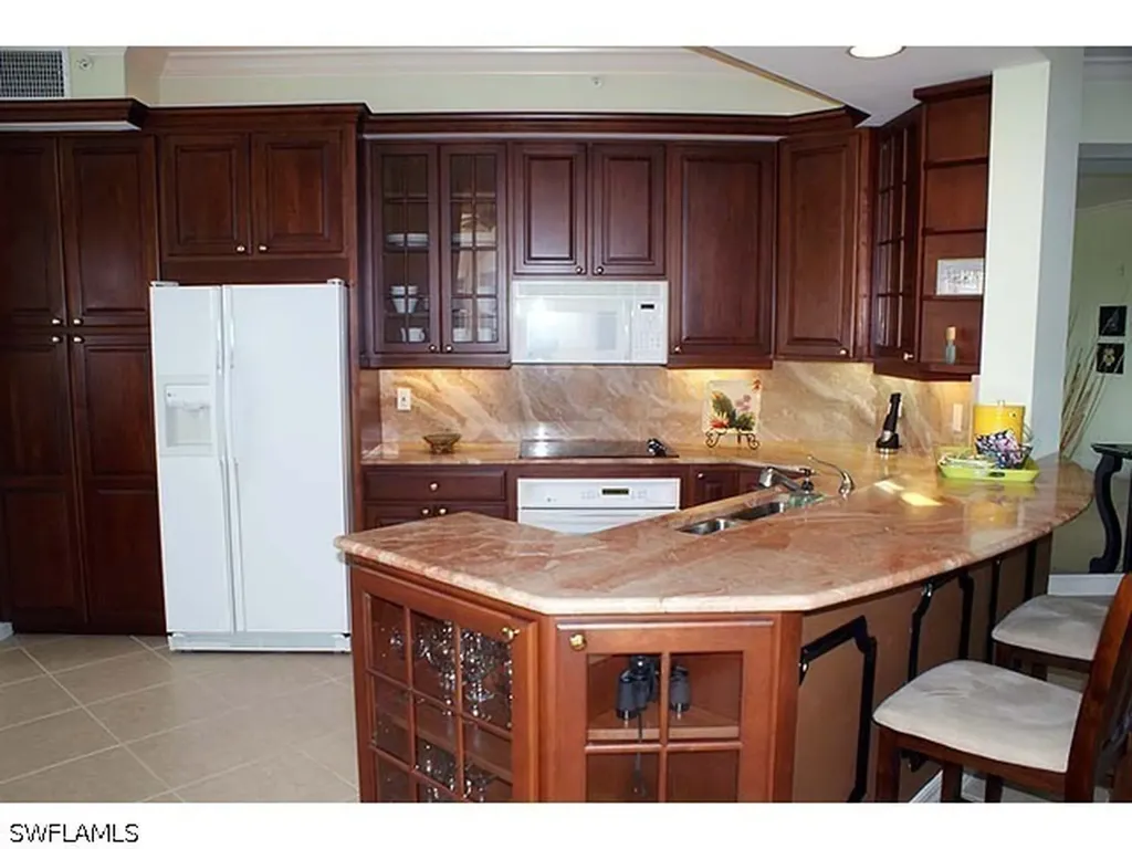 451 Bayfront Place Naples FL 34102-6470