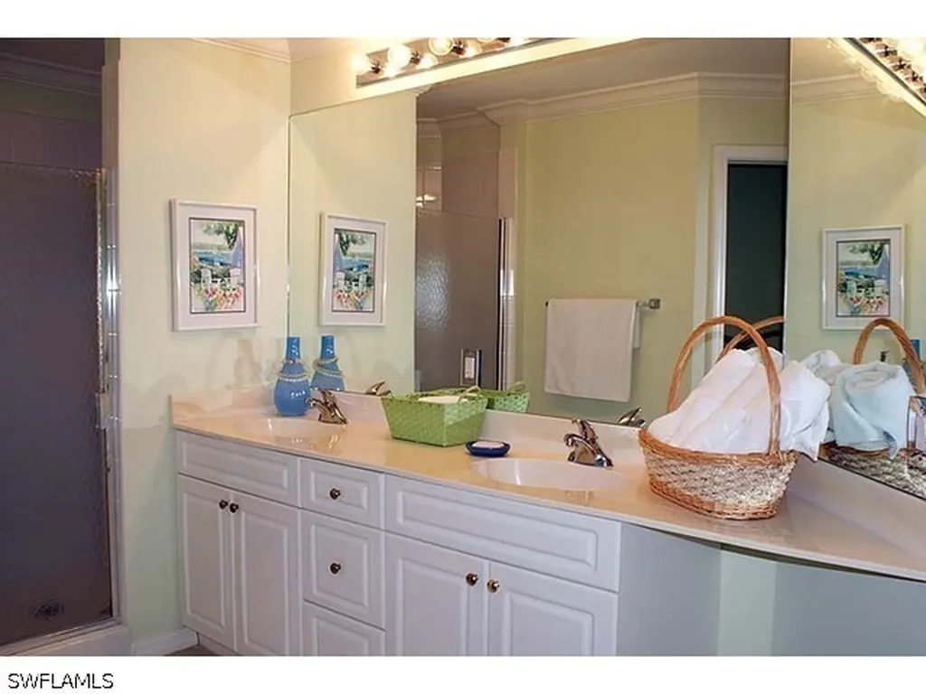 451 Bayfront Place Naples FL 34102-6470
