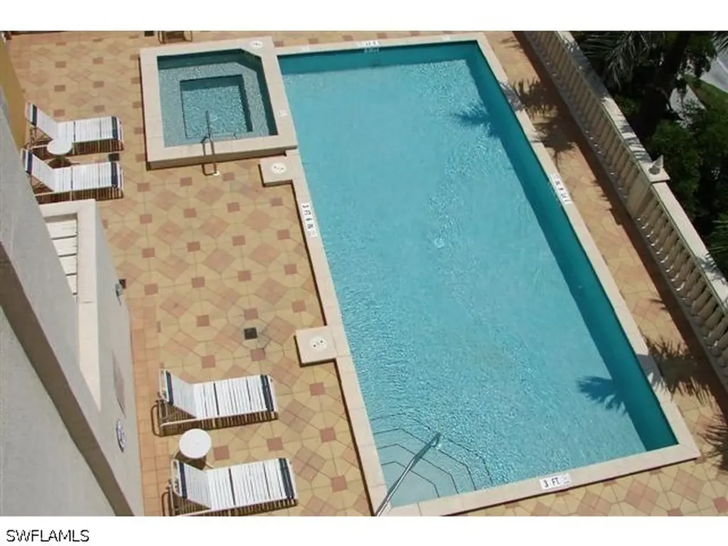 451 Bayfront Place Naples FL 34102-6470