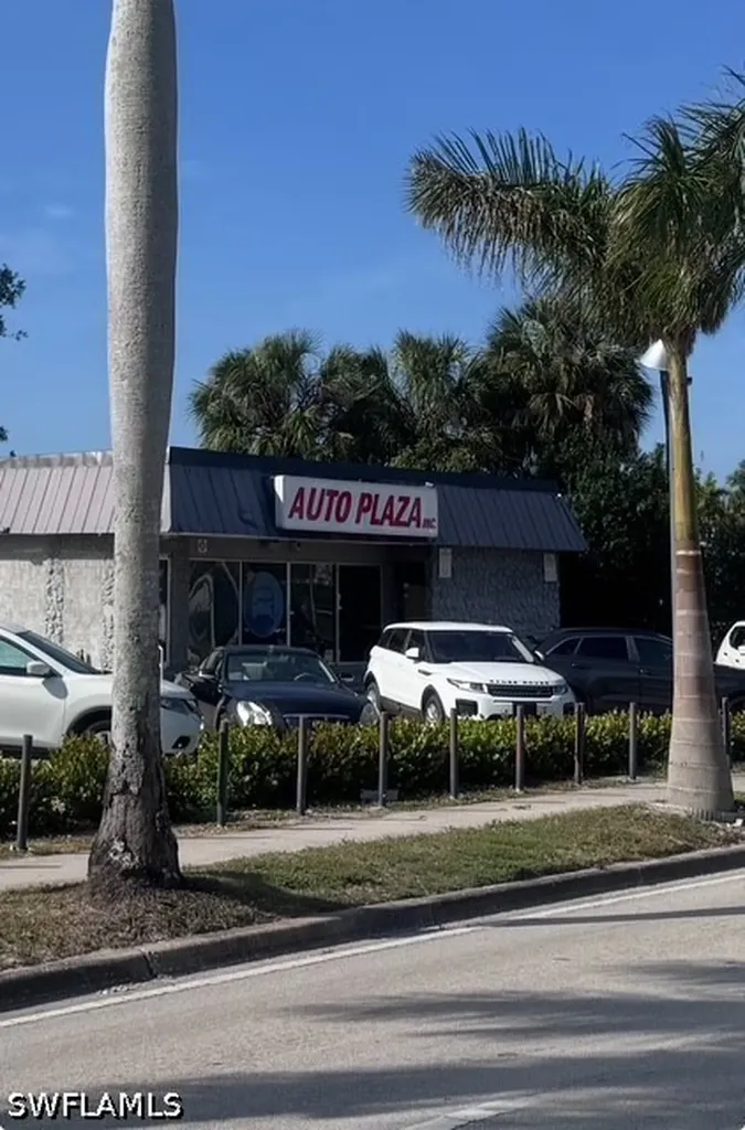 3426 Palm Beach Boulevard Fort Myers FL 33916
