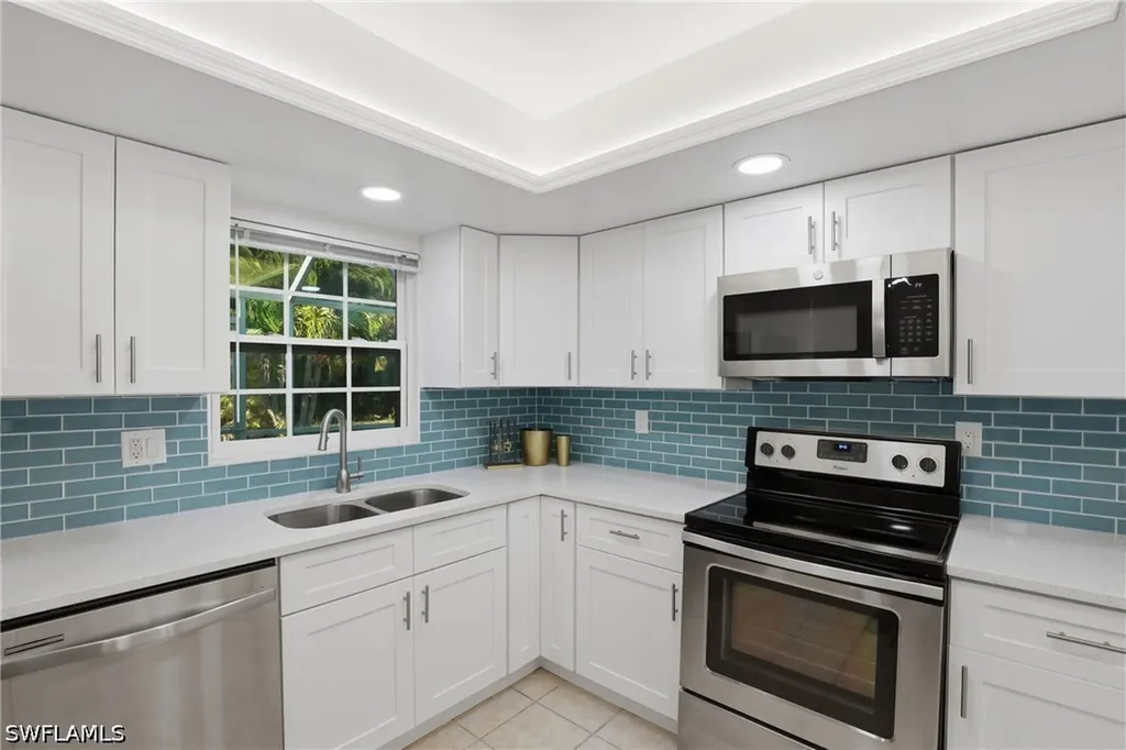 208 Aviation Parkway Cape Coral FL 33904
