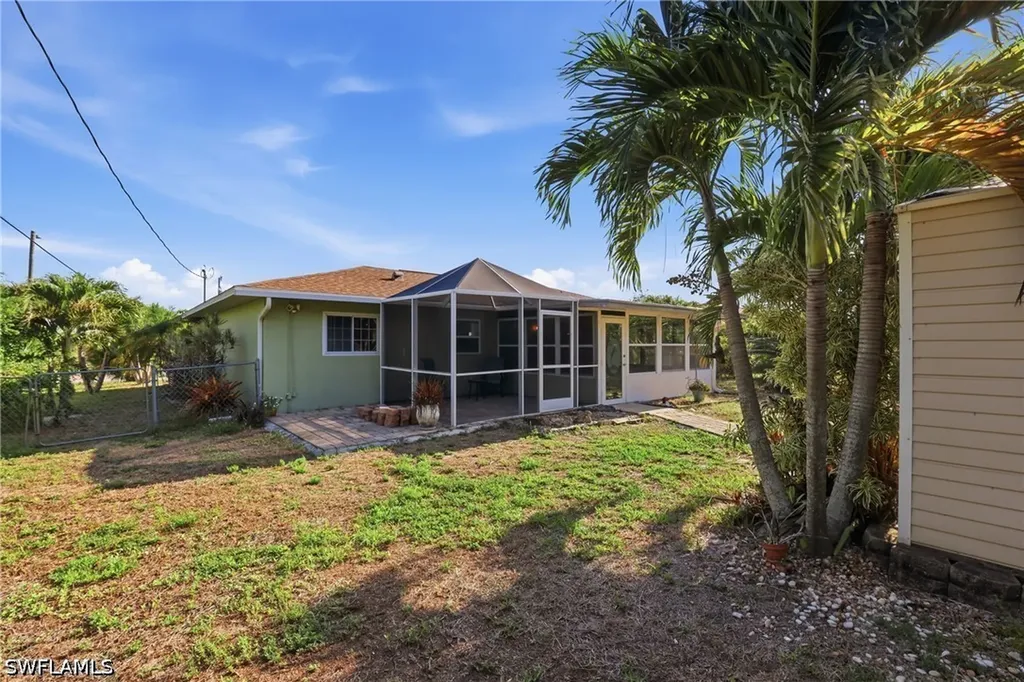 208 Aviation Parkway Cape Coral FL 33904