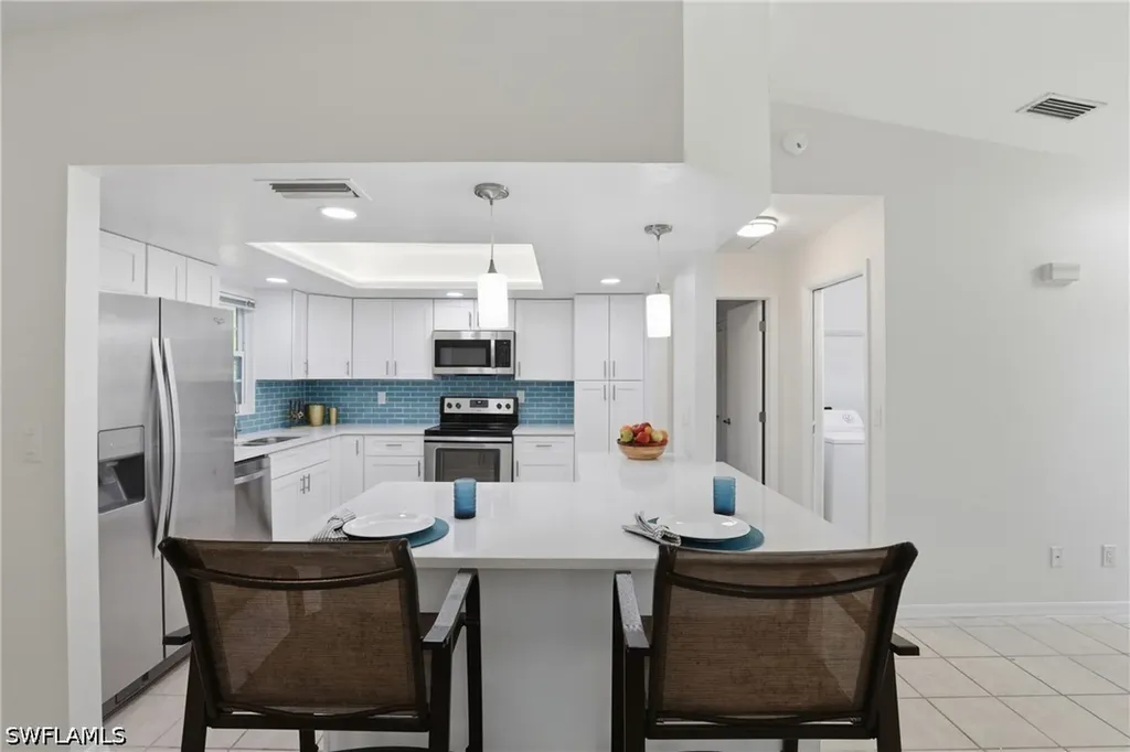208 Aviation Parkway Cape Coral FL 33904