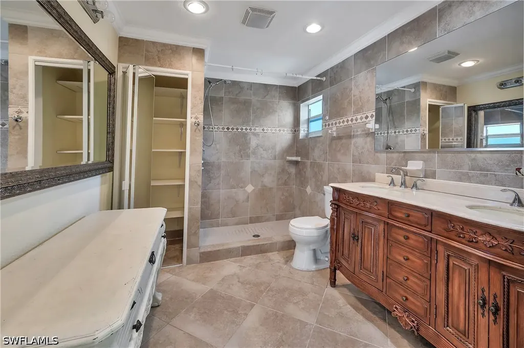 639 S Pompano Drive Naples FL 34110