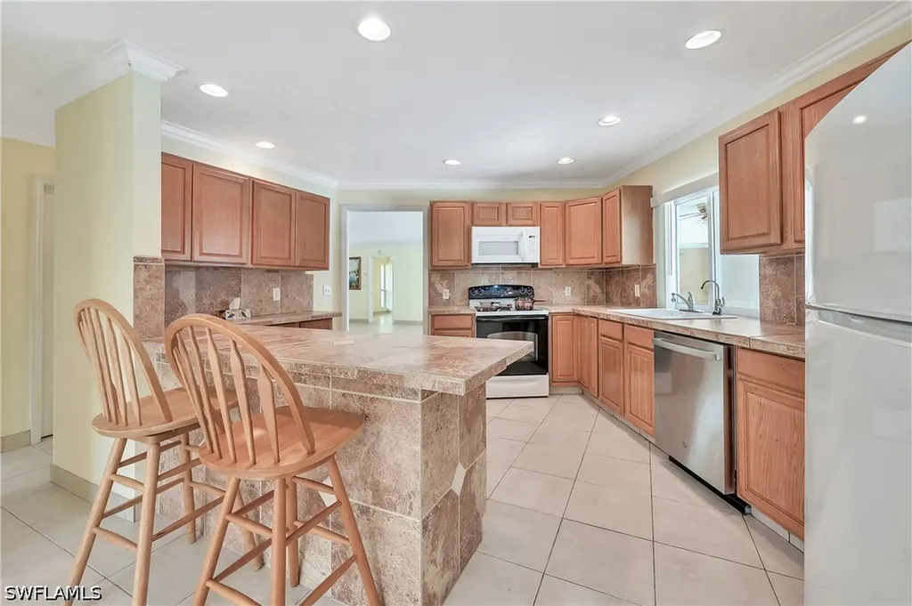 639 S Pompano Drive Naples FL 34110