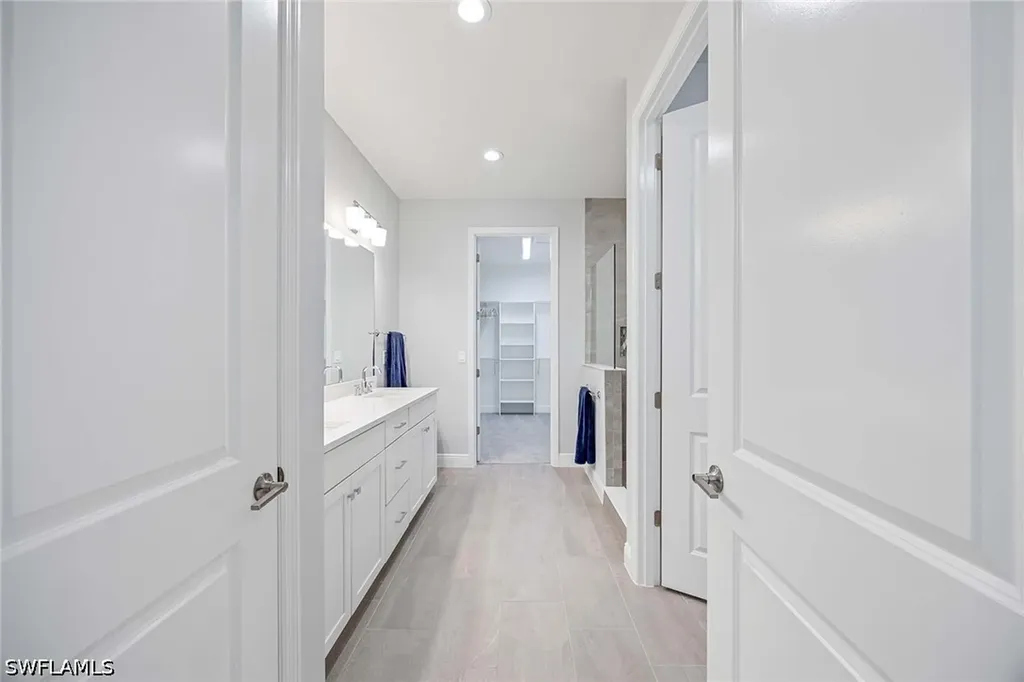 2603 Seychelles Circle Naples FL 34112