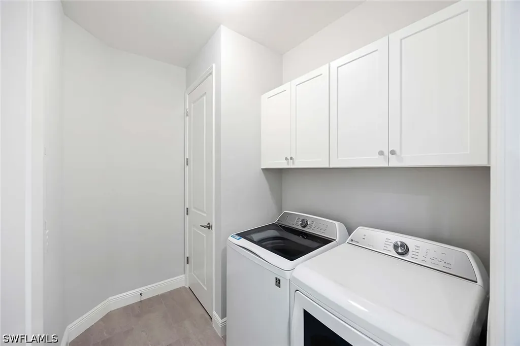 2603 Seychelles Circle Naples FL 34112
