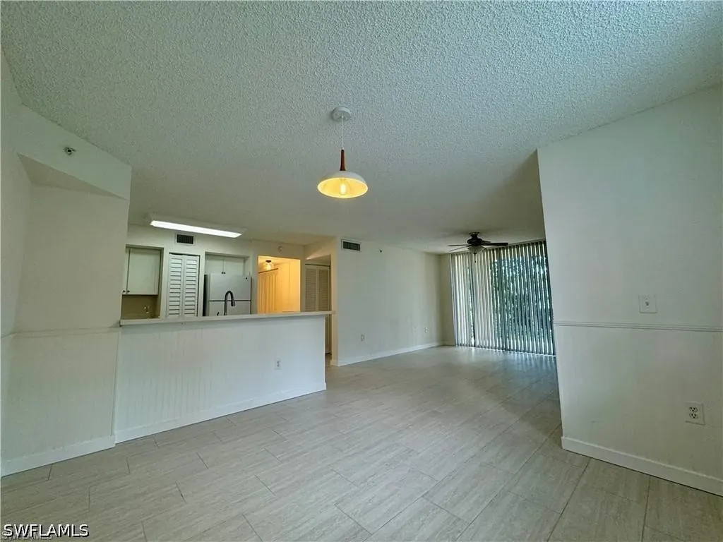 1180 Wildwood Lakes Boulevard Naples FL 34104