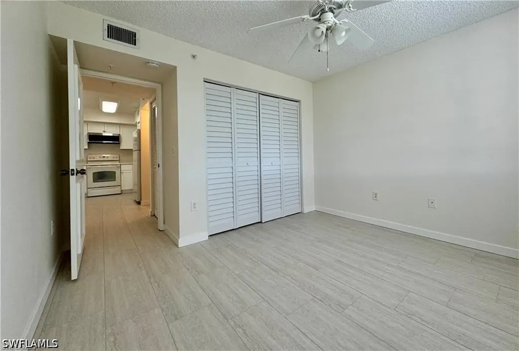 1180 Wildwood Lakes Boulevard Naples FL 34104