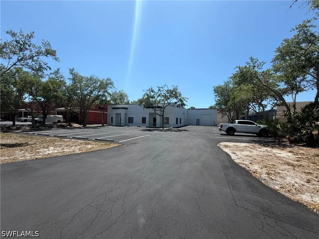 1502 Rail Head Boulevard Naples FL 34110