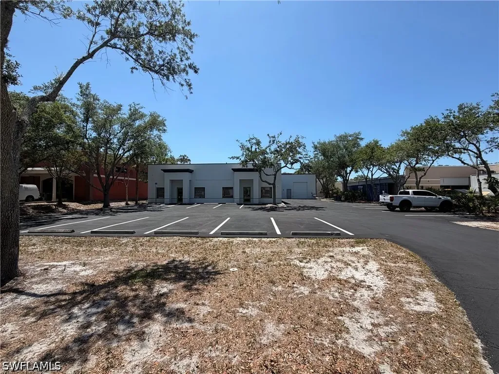 1502 Rail Head Boulevard Naples FL 34110
