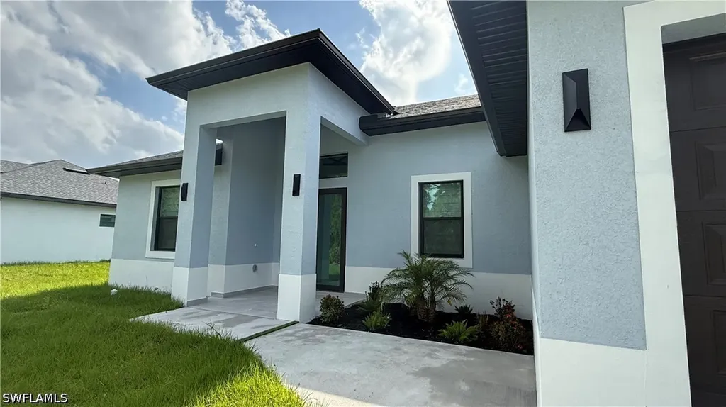 626 Beach Avenue S Lehigh Acres FL 33974