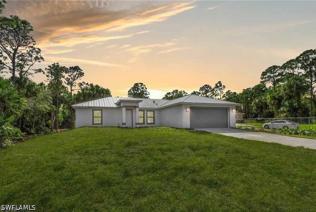 436 41st Avenue NE Naples FL 34120