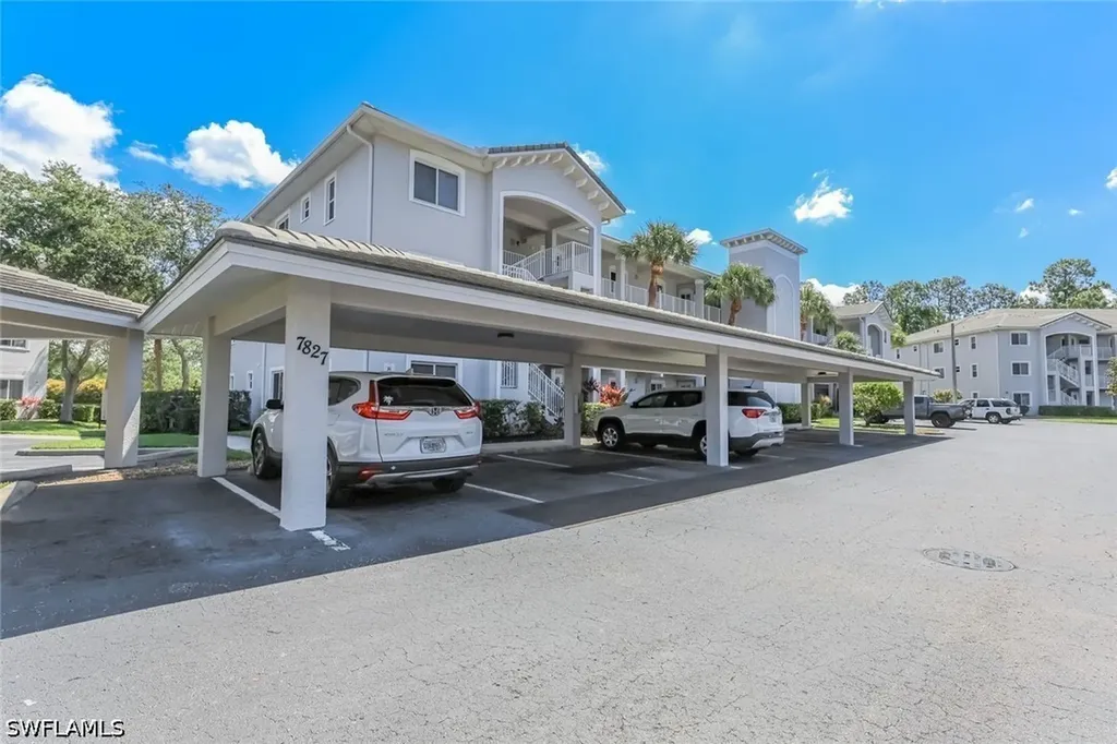 7827 Regal Heron Circle Naples FL 34104